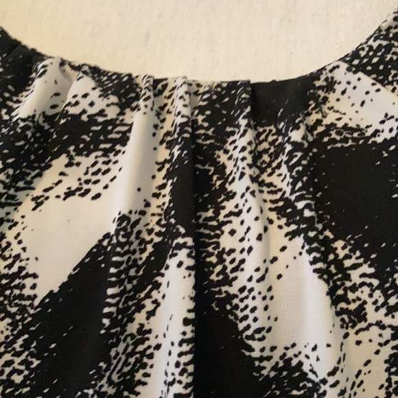 Alfani Ruffle Back Top - Picture 4 of 7